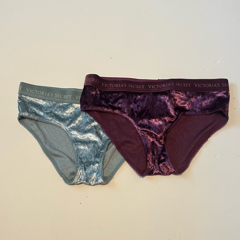 Victoria’s Secret Velvet Leopard Hiphugger Panty Set Size S NWT